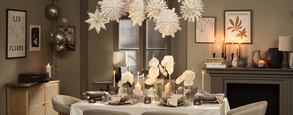 SKRYMSLI Noel yıldızları Yeni Yıl sofrasını süslüyor 