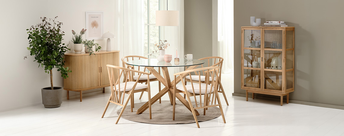 Oak chairs with glass tabletop round dining table